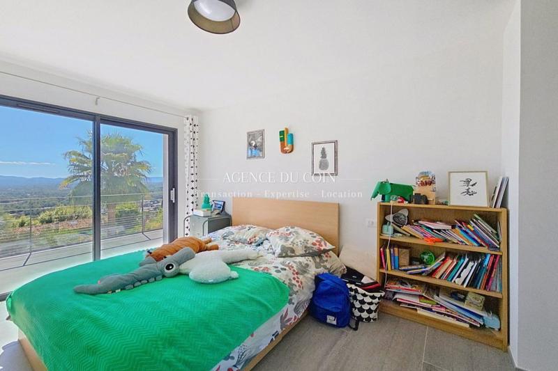 Maison - 215 m² - 6 pièces