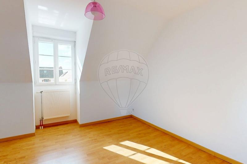 Maison - 170 m² - 7 pièces