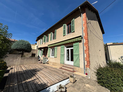 Maison - 227 m² - 8 pièces