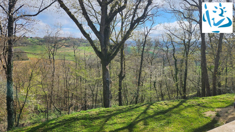 Maison - 280 m² - 8 pièces