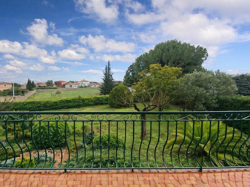 Maison - 188 m² - 9 pièces