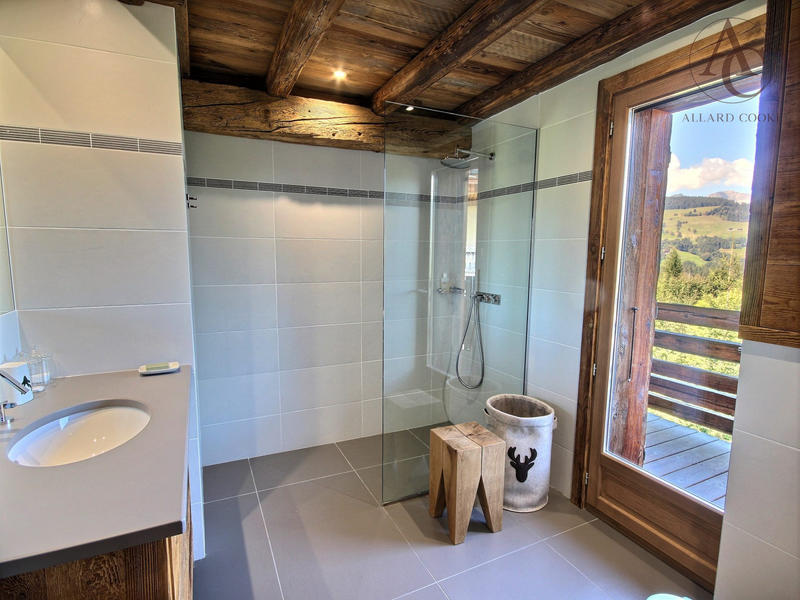 Châlet - 380 m² - 8 pièces