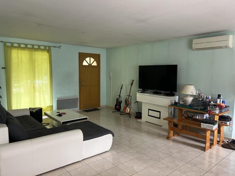 Propriété - 90 m² - 4 pièces