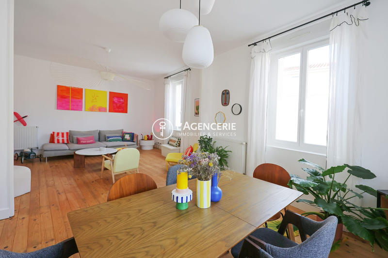 Maison - 196 m² - 8 pièces