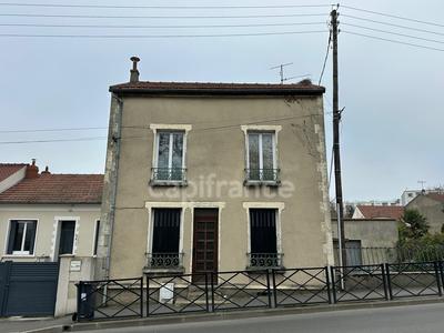 Maison - 228 m² - 10 pièces