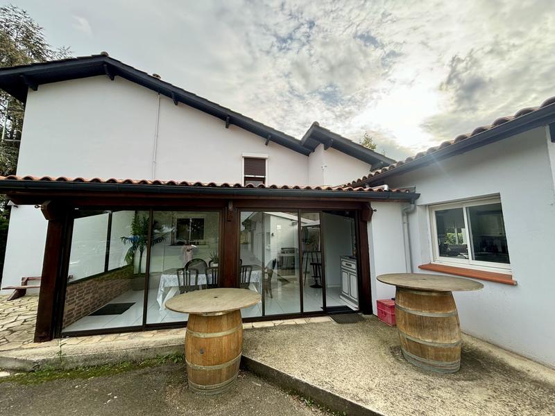 Maison traditionnelle - 195 m² - 6 pièces