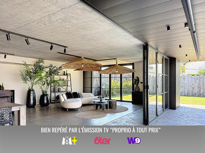 Maison - 243 m² - 8 pièces