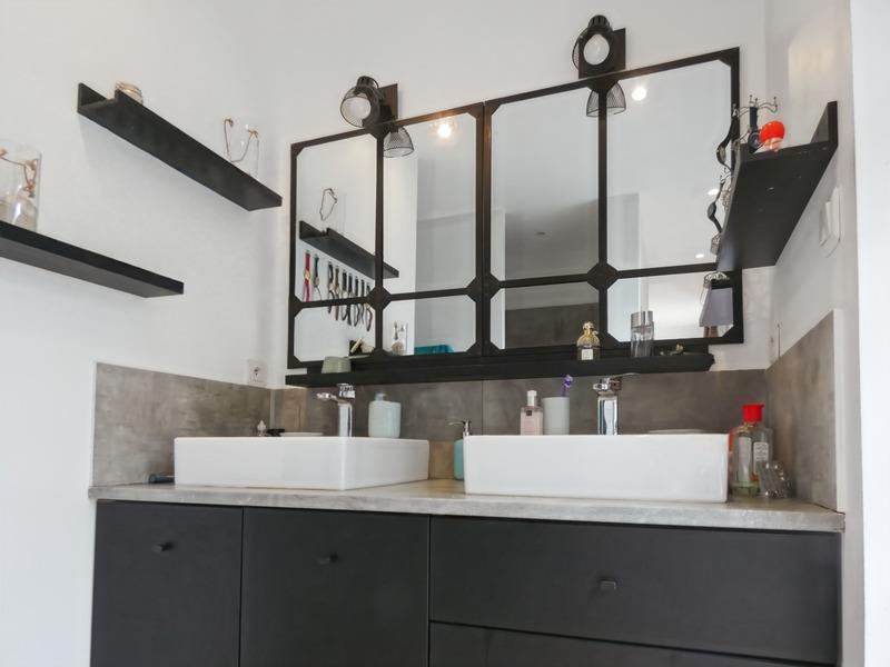 Maison - 215 m² - 10 pièces