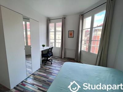 Chambre - 12 m² - 1 pièce
