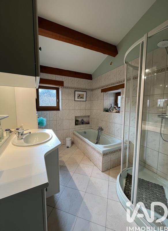 Maison - 289 m² - 12 pièces