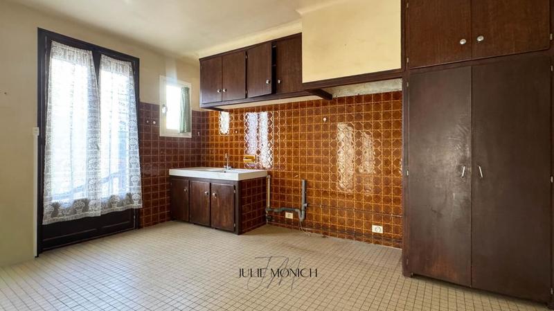 Maison - 206 m² - 9 pièces