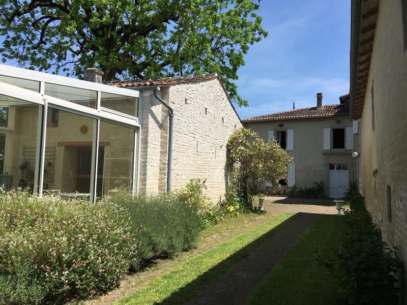 Viager - Maison ancienne - 550 m² - 12 pièces