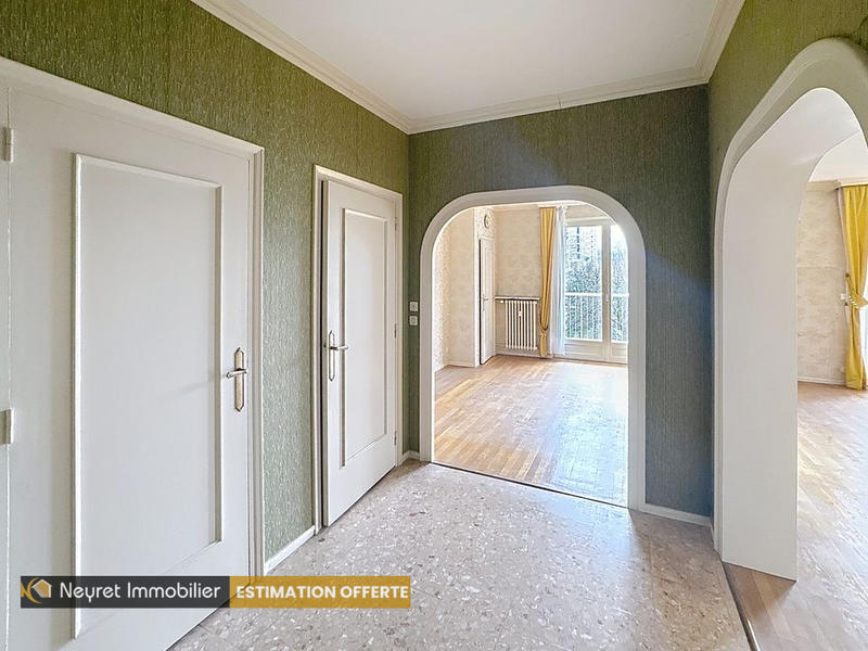 Appartement - 125 m² - 5 pièces