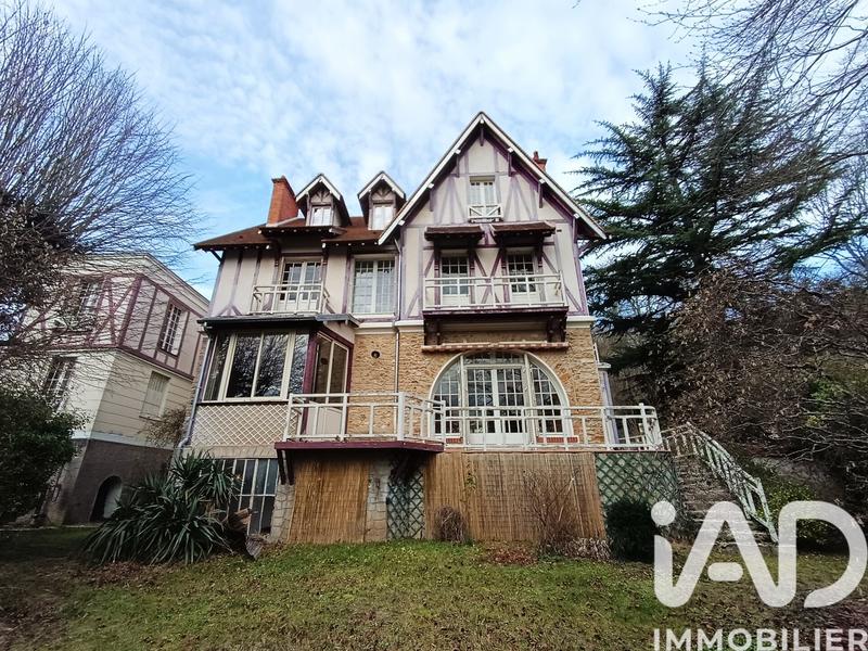 Maison - 357 m² - 14 pièces