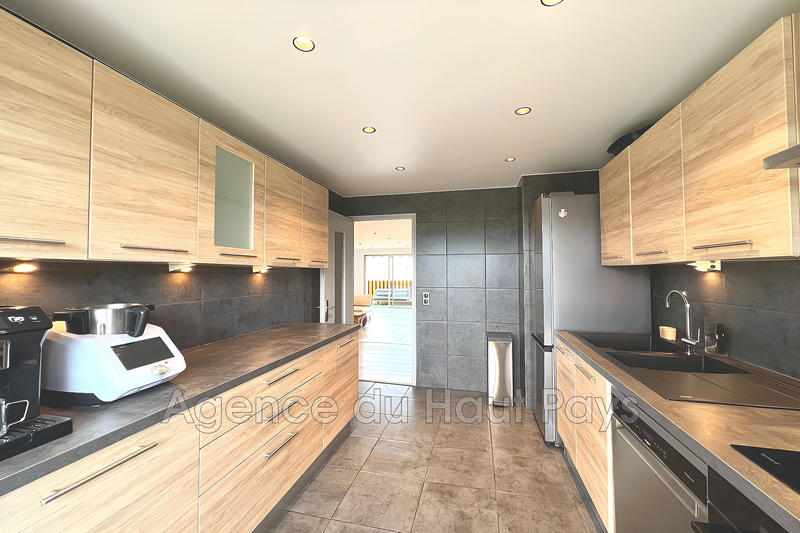 Appartement - 75 m² - 3 pièces