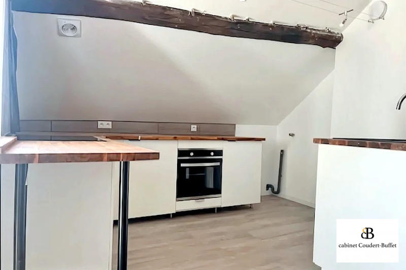 Appartement - 100 m² - 5 pièces