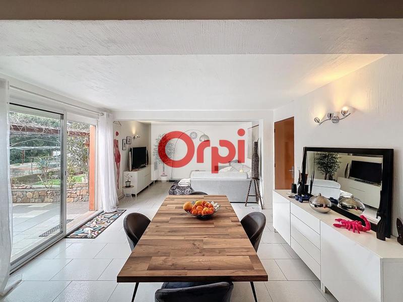 Maison - 280 m² - 5 pièces