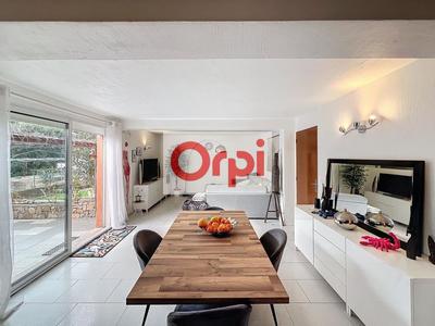 Maison - 280 m² - 5 pièces