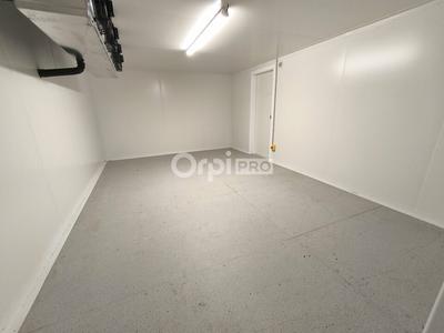Local d'activité / Entrepôt - 1 500 m²