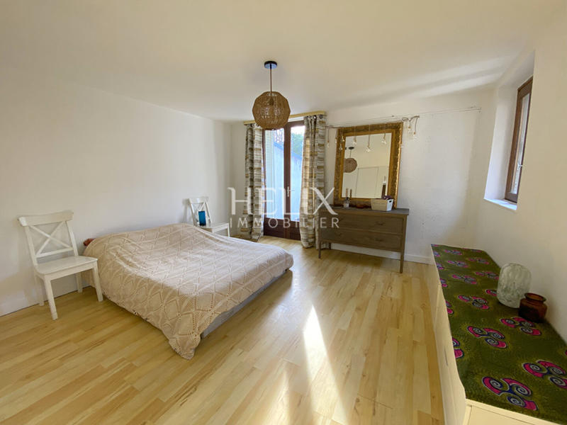 Immeuble - 9 pièces