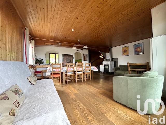 Maison - 166 m² - 9 pièces