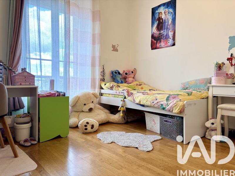 Maison - 311 m² - 9 pièces