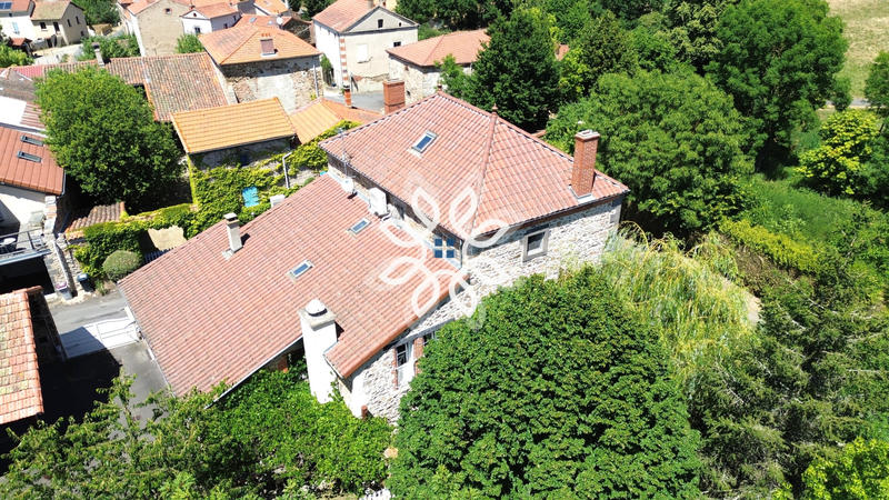 Maison - 285 m² - 6 pièces