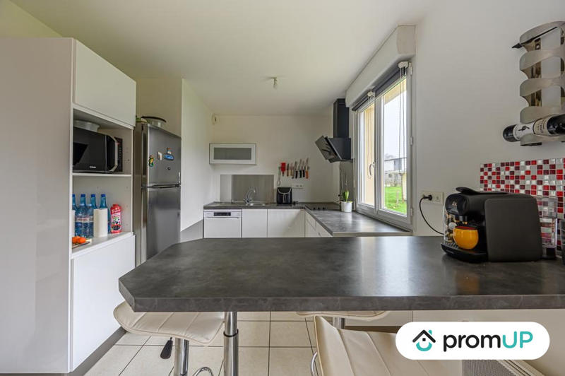 Maison traditionnelle - 77 m² - 4 pièces