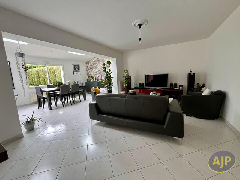 Maison - 139 m² - 7 pièces