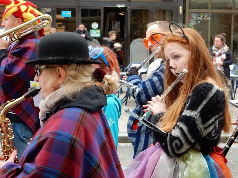 2ème Sortie du Carnaval de Châteauneuf-sur-Loire : Place à 30 ans de Carnaval