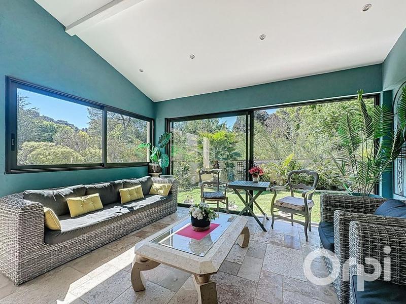 Maison - 185 m² - 6 pièces