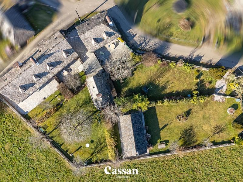 Maison - 290 m² - 14 pièces