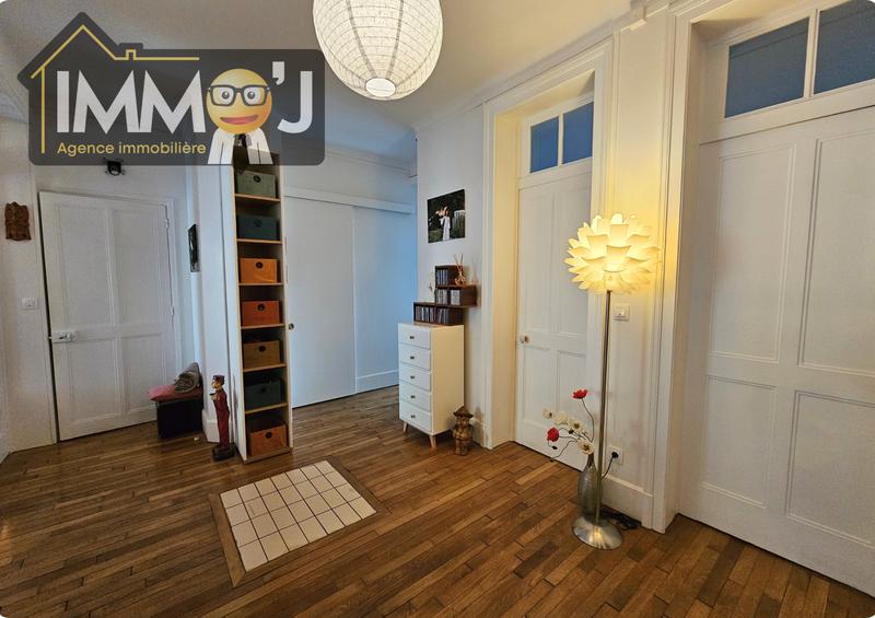 Appartement - 87 m² - 5 pièces