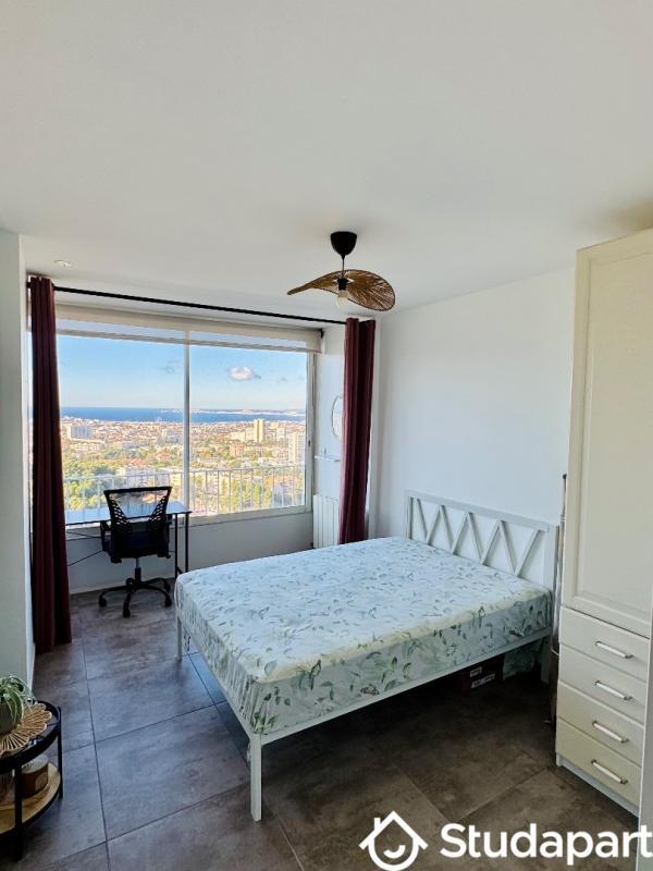 Chambre - 11 m² - 1 pièce