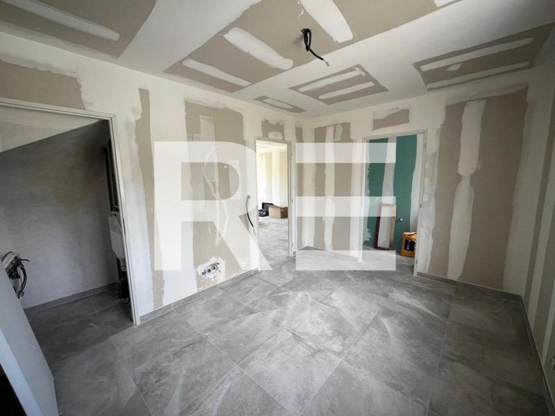 Maison - 98 m² - 5 pièces