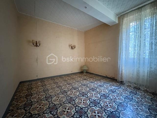 Maison de village - 86 m² - 6 pièces