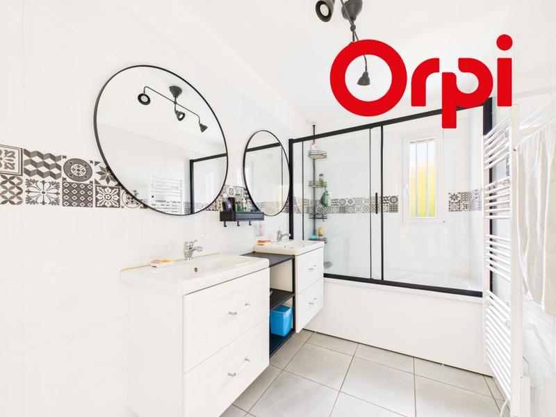 Maison - 106 m² - 5 pièces