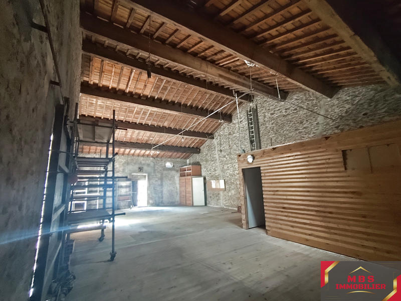 Appartement - 250 m² - 2 pièces