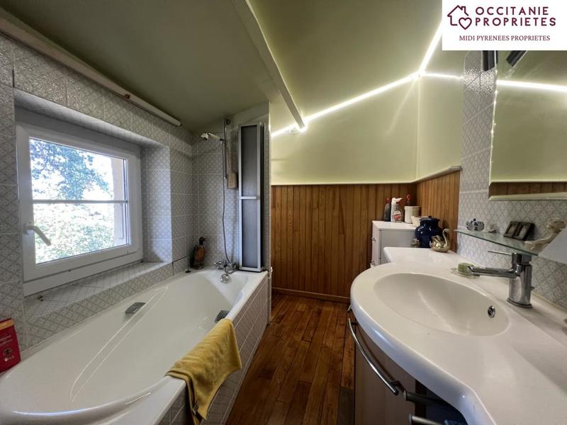 Propriété - 356 m² - 15 pièces