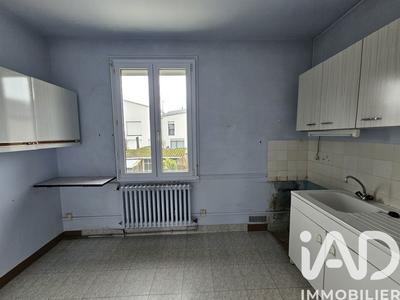 Maison - 93 m² - 5 pièces