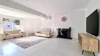 Maison de ville - 180 m² - 7 pièces