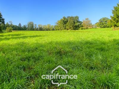 Terrain constructible - 1 989 m²