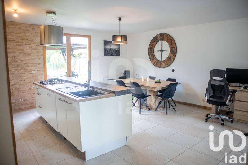 Maison - 98 m² - 5 pièces