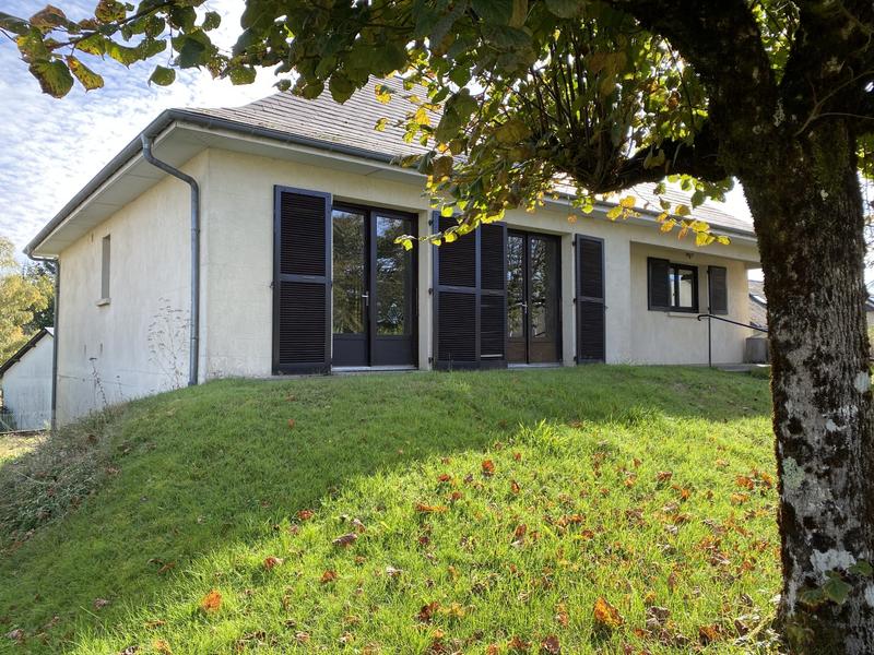 Maison traditionnelle - 114 m² - 5 pièces