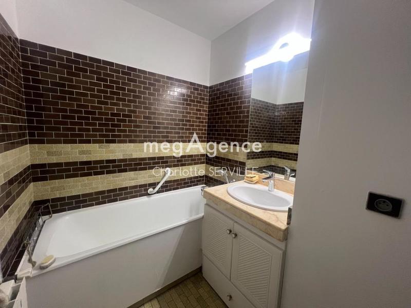 Appartement - 98 m² - 4 pièces