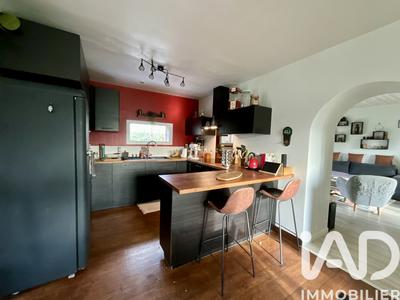 Maison - 140 m² - 5 pièces