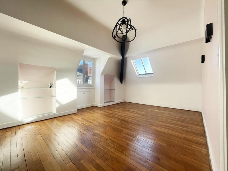 Appartement - 93 m² - 4 pièces