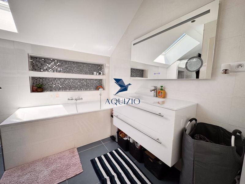 Maison - 179 m² - 6 pièces