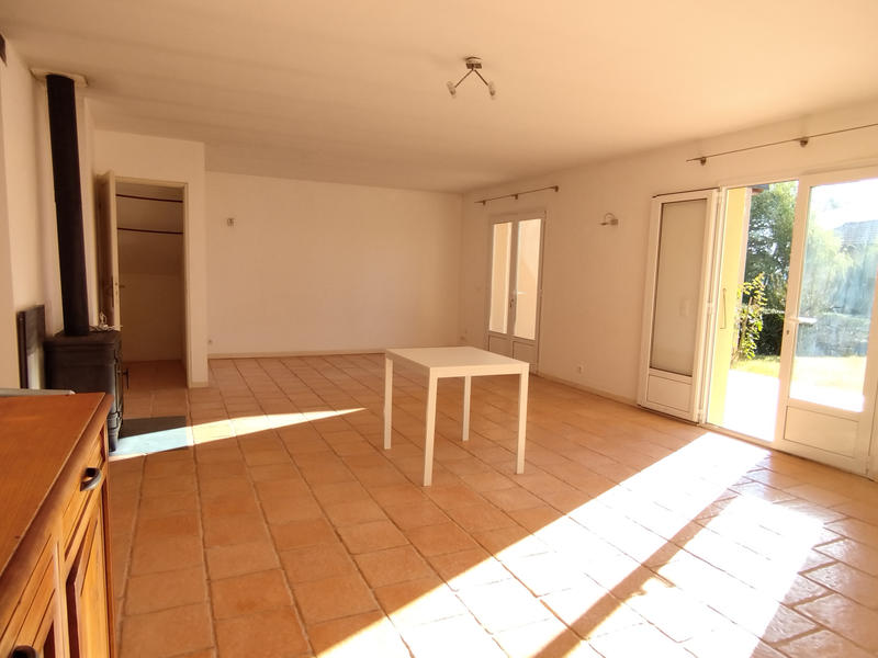 Maison - 270 m² - 9 pièces