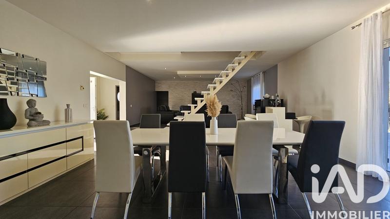 Maison de maîtres - 203 m² - 6 pièces